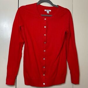 Red Cardigan Sweater with Long Sleeves and Round Neckline